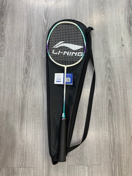 Vợt cầu lông Lining High Carbon 1800 - Màu trắng xanh - Ngoại hình: 98% - Trầy 1 vệt - Body, kèm túi