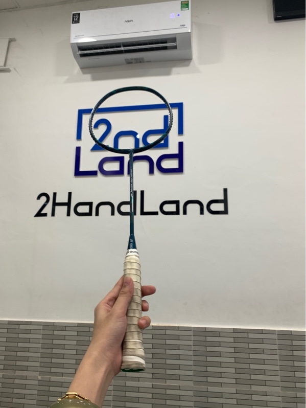 Vợt cầu lông Nanoflare 800 Play - Màu xanh đen - Ngoại hình: 98% - Trầy body - Body