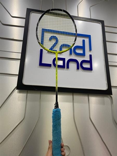 Vợt cầu lông Sunbatta Tiger 3302 II - Màu xanh neon - Ngoại hình: 97% - Trầy khung nặng - Body 2