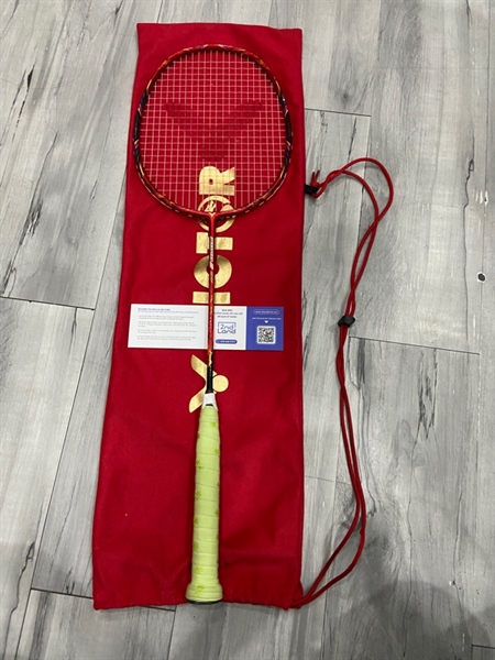 Vợt Cầu Lông Victor Jetspeed S - CNY Limited - Màu đỏ - Ngoại hình: 97% - Kèm túi