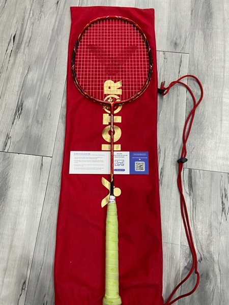 Vợt Cầu Lông Victor Jetspeed S - CNY Limited - Màu đỏ - Ngoại hình: 97% - Kèm túi 2