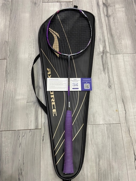 Vợt cầu lông Victor Ryuga 2 - 4UG5 - 31LBS - 14KG - Màu tím - Ngoại hình: 98% - Kèm túi