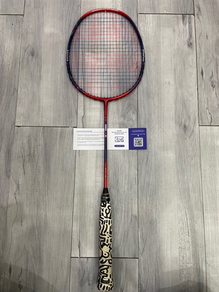 Vợt cầu lông Victor Spider-man - Màu đỏ - Ngoại hình: 97% - Trầy cấn - Body