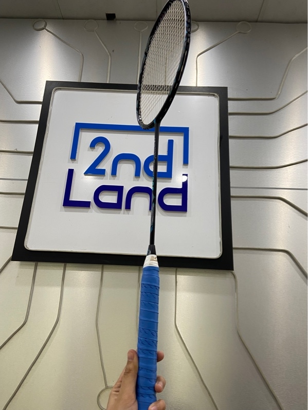 Vợt cầu lông Vs titan 1000 - Màu đen - Ngoại hình: 97% - Trầy khung, cước 3 - Body