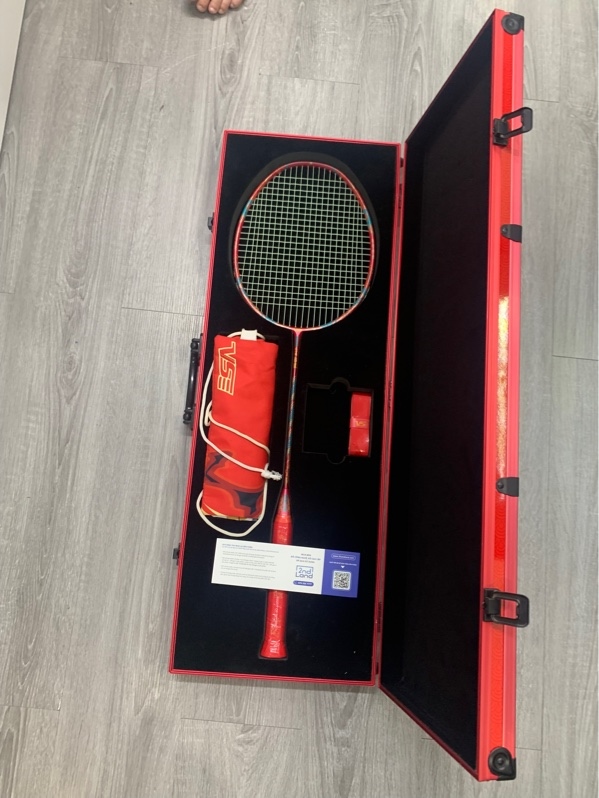 Vợt Cầu Lông VS YouLong Đỏ Tết 2024 - 82g - Màu đỏ - Ngoại hình: 98% - Kèm hộp