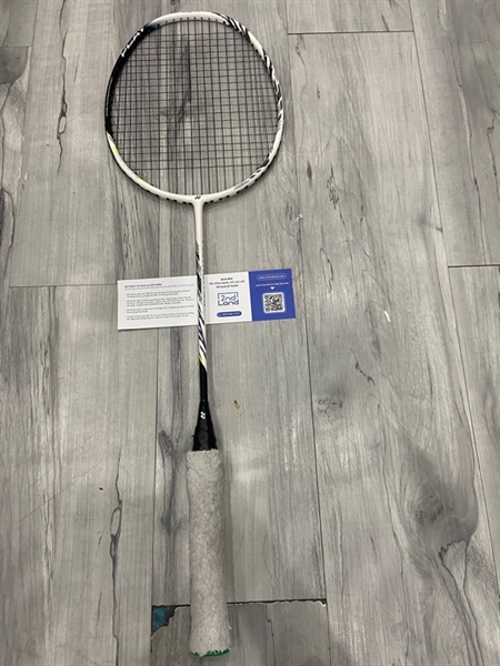 Vợt cầu lông Yonex Astro 99 Play - Màu trắng - Ngoại hình: 98% - Body 2