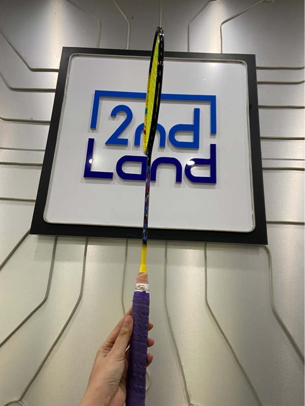 Vợt cầu lông Yonex Astrox 01 Feel - Màu đen vàng - Ngoại hình: 97% - Trầy tróc sơn viền nhiều - Body