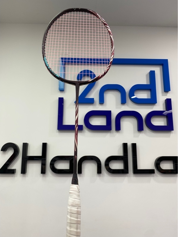 Vợt cầu lông Yonex Astrox 100 Tour - Màu đỏ - Ngoại hình: 96% - Cũ xước tróc sơn viền nhiều - Body