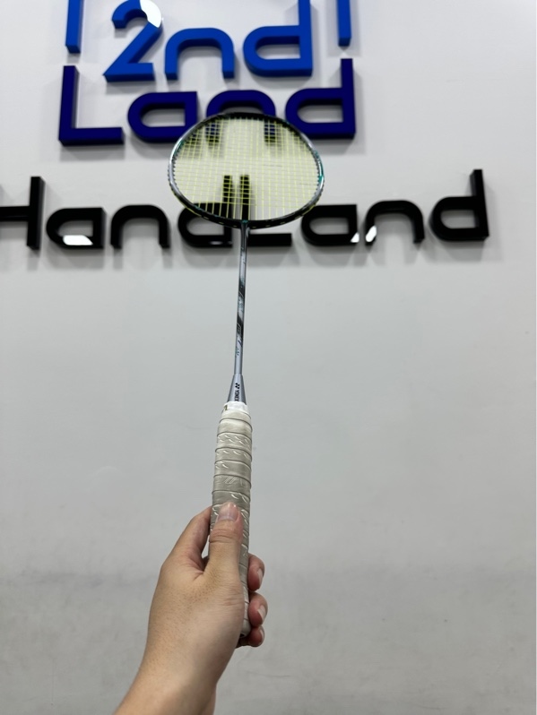 Vợt cầu lông Yonex Astrox 88 Play - Màu đen bạc - Ngoại hình 98% - Body