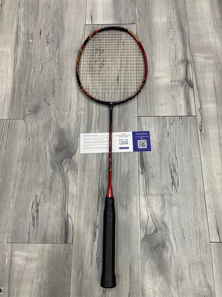 Vợt cầu lông Yonex Astrox 99 Game - 4UG5 - 2U-28LBS - Màu đỏ đen - Ngoại hình: 97% - Trầy sườn góc trên - Body 2