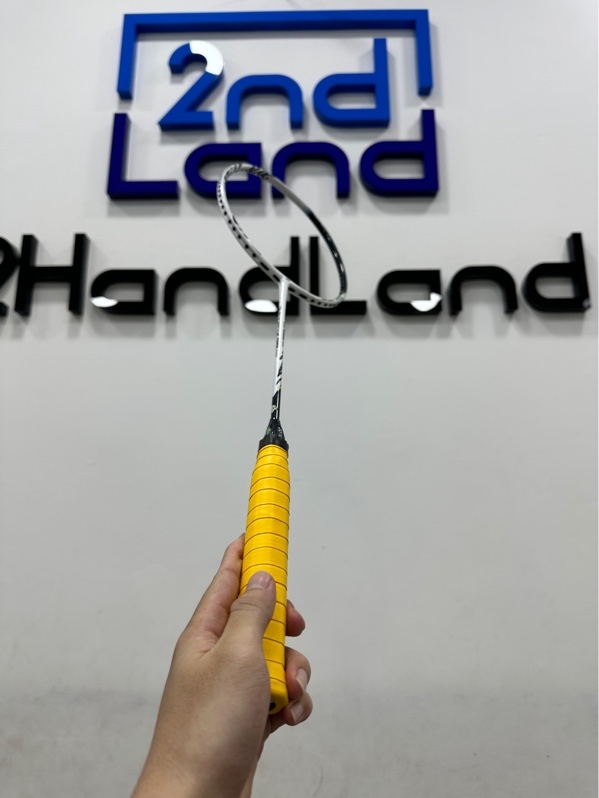 Vợt cầu lông Yonex Astrox 99 Pro - Màu trắng đen - Ngoại hình 97% - Trầy chưa lưới - Body