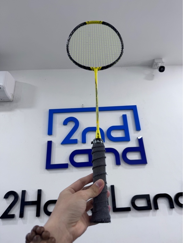 Vợt cầu lông Yonex Nanoflare 1000 Play - Màu vàng đen - Ngoại hình 97% - Khung trầy, tróc sơn - Kèm túi