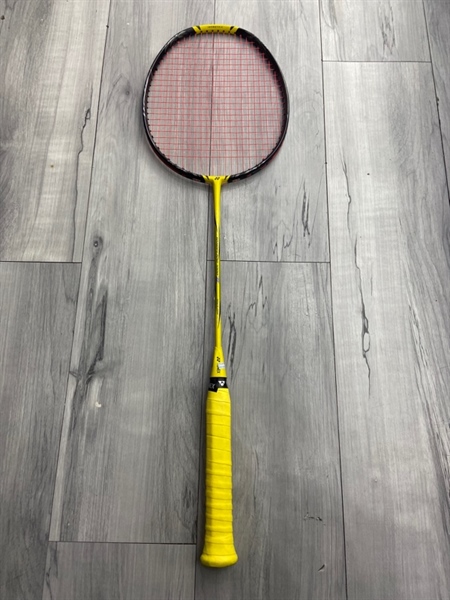 Vợt cầu lông Yonex Nanoflare 1000Z - Màu vàng đen - Ngoại hình: 97% - Trầy sườn, đã hàn, đã thay lưới - Body
