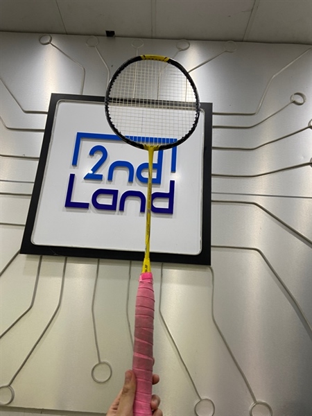 Vợt cầu lông Yonex Nanoflare 1000Z - Màu vàng - Ngoại hình: 97% - Trầy sơn 4 chỗ - Kèm túi 2