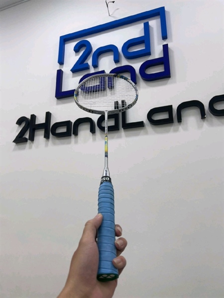 Vợt cầu lông Yonex Nanoflare 700 Tour - Màu xám bạc - Ngoại hình 97% - Có lưới - Kèm túi