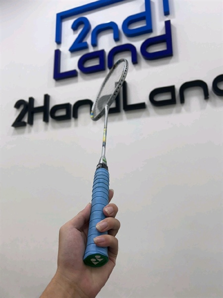 Vợt cầu lông Yonex Nanoflare 700 Tour - Màu xám bạc - Ngoại hình 97% - Có lưới - Kèm túi 2