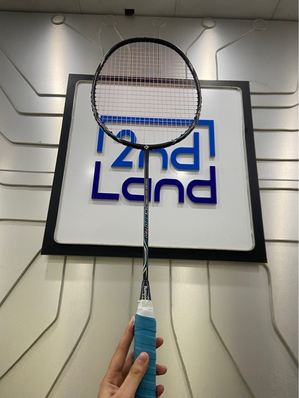 Vợt cồng lông Kumpoo K520 Pro - 4U 5G - Màu đen - Ngoại hình: 97% - Trầy đầu, cước 2 - Body