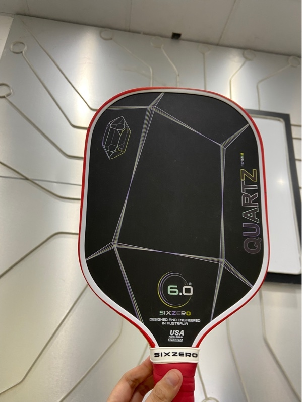 Vợt Pickle Ball Six Zero Quartt - 15mm - Màu trắng - Ngoại hình: 97.5% - Body