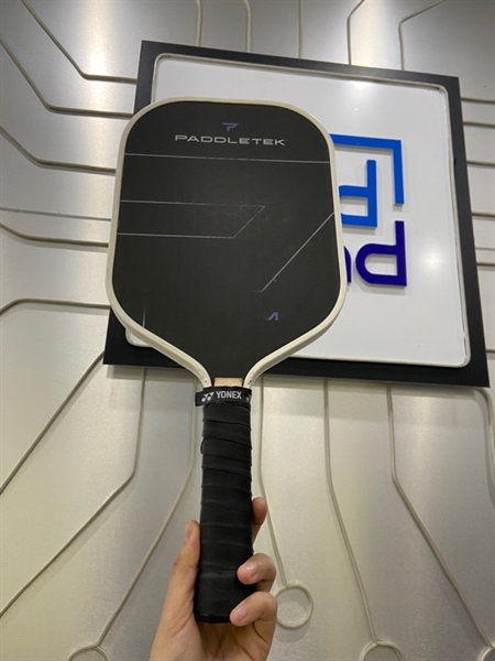 Vợt Pickleball Bantam TK0-C14.3mm - Màu trắng - Ngoại hình: 97% - trầy, tay cầm sờn - Body 2