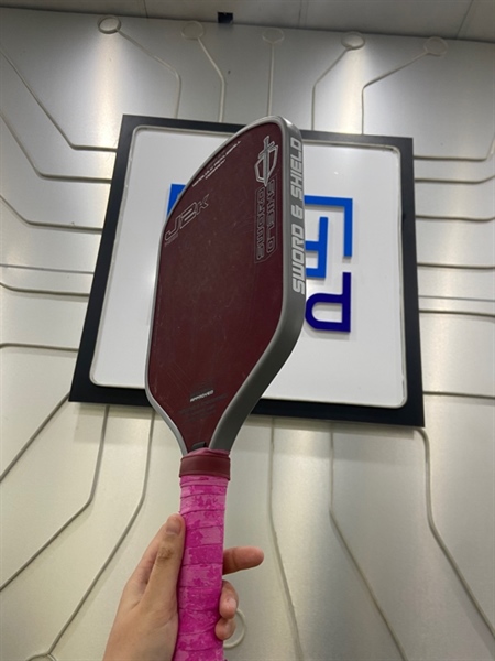 Vợt pickleball Honolulu J2K - 14mm - Màu đỏ - Ngoại hình: 97% - Trầy khung nhẹ - Kèm túi 2