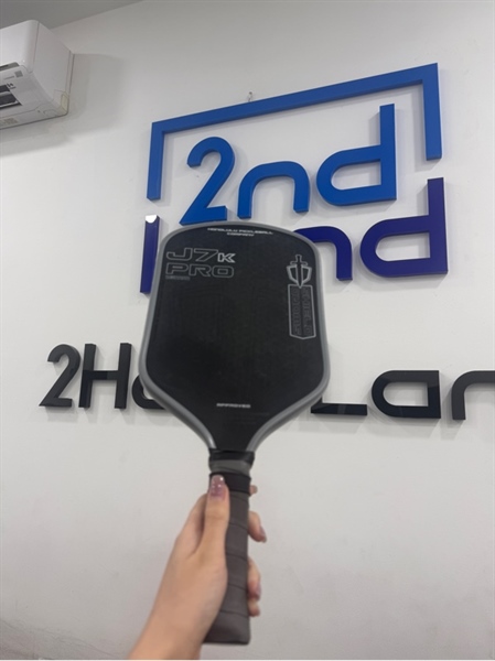 Vợt pickleball Honolulu pickleball Company J7K pro - 16mm - Màu đen - Ngoại hình 97% - Vợt trầy , mặt tiếp xúc mòn - Body 2