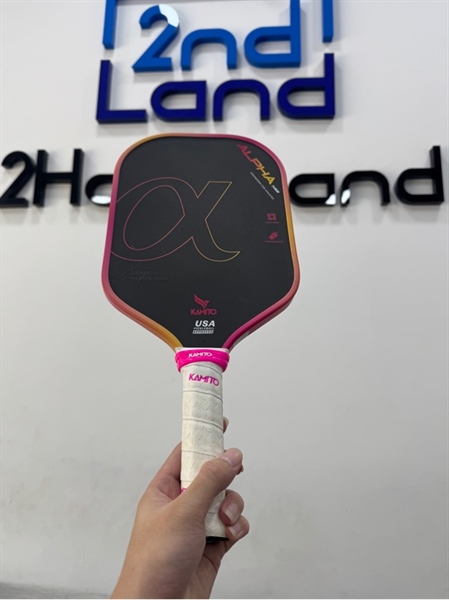 Vợt Pickleball Kamito Alpha α Lý Hoàng Nam - Màu hồng trắng - Ngoại hình 97% - Fullbox