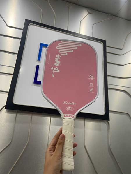 Vợt Pickleball Kamito Tiamo - Màu hồng - Ngoại hình: 98% - Body
