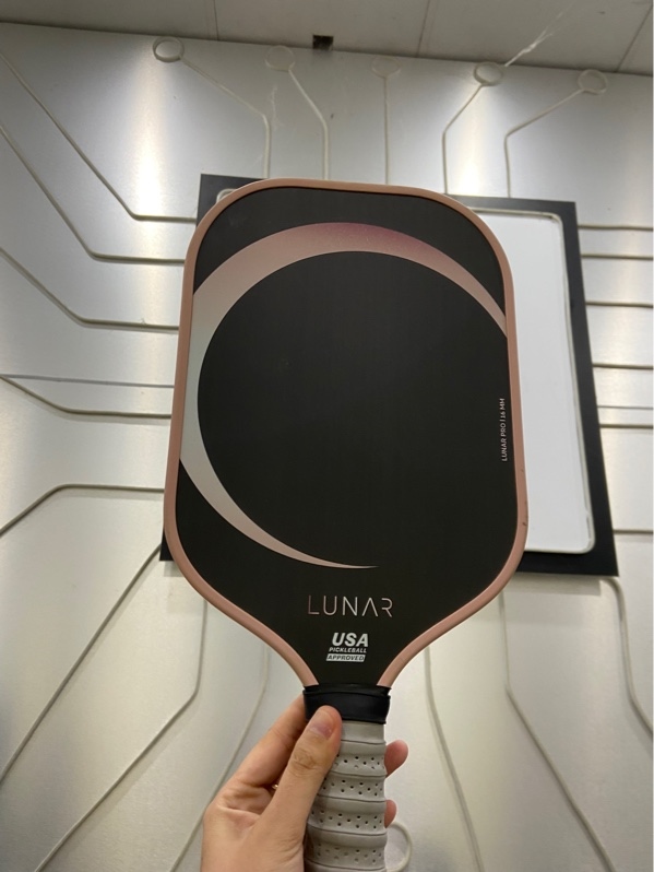 Vợt PickleBall Lunar Pro - 16mm - Màu hồng - Ngoại hình: 97% - Body