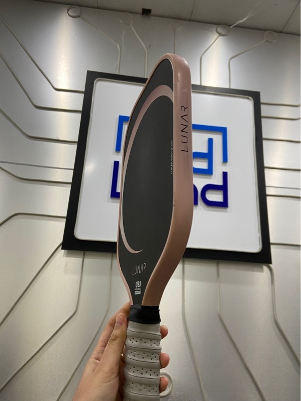 Vợt PickleBall Lunar Pro - 16mm - Màu hồng - Ngoại hình: 97% - Body