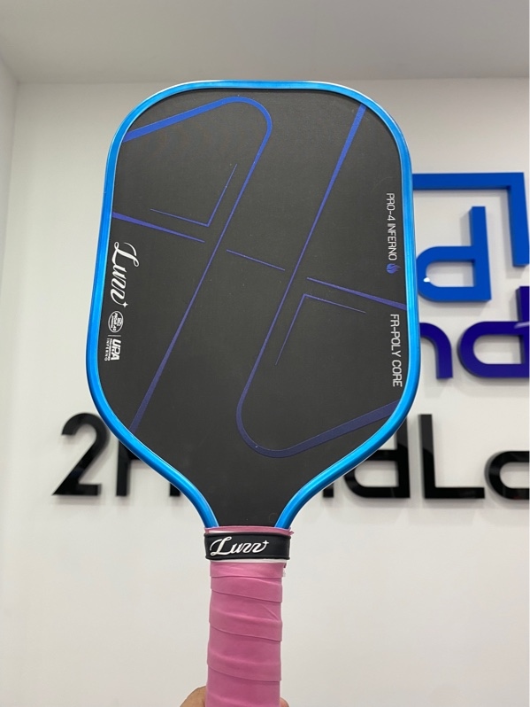 Vợt Pickleball Luzz Pro 4 inferno - Màu xanh - Ngoại hình: 97% - Trầy xước, tróc sơn, mặt vợt trầy - Body