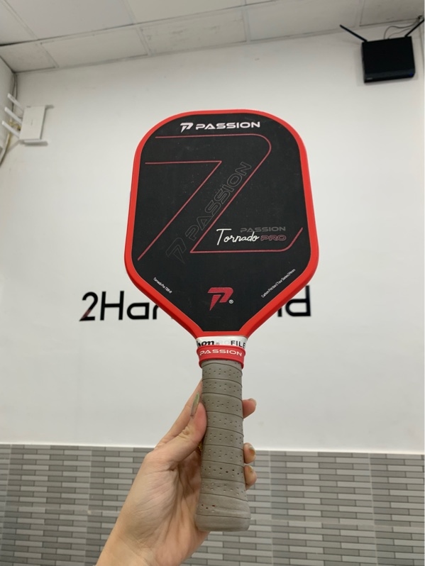 Vợt Pickleball Passion Tornado Pro - 14mm - Màu đỏ đen - Ngoại hình: 97% - Body