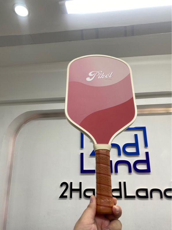 Vợt pickleball Pikél Essentials Beverly - Màu đỏ hồng - Ngoại hình 98% - Kèm box