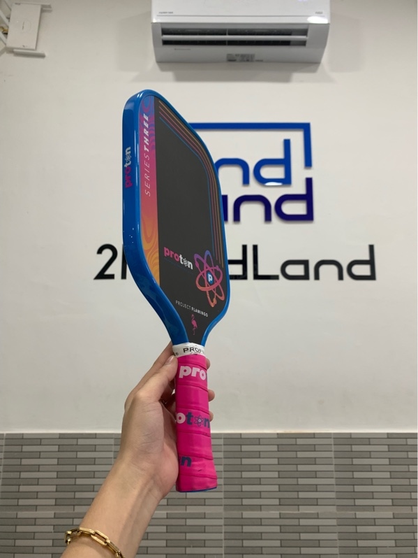Vợt pickleball Proton Series Three - Màu đen xanh - Ngoại hình: 98% - Kèm túi