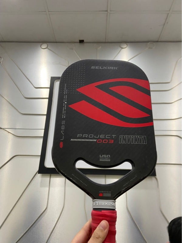 Vợt pickleball Selkirk LABS Project 003 Invikta - Màu đen - Ngoại hình: 96% - Trầy xước nhiều - Body
