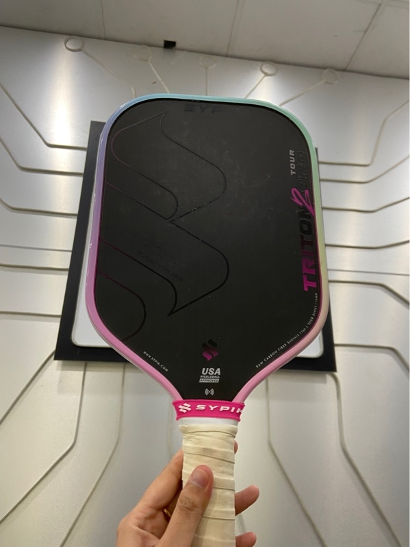 Vợt pickleball Sypik Triton Pro 2 - Màu hồng xanh - Ngoại hình: 97% - Xước sườn + mặt vợt - Body