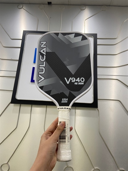 Vợt Pickleball Vulcan V940 - 16mm - Màu trắng đen - Ngoại hình: 99% - FullBox