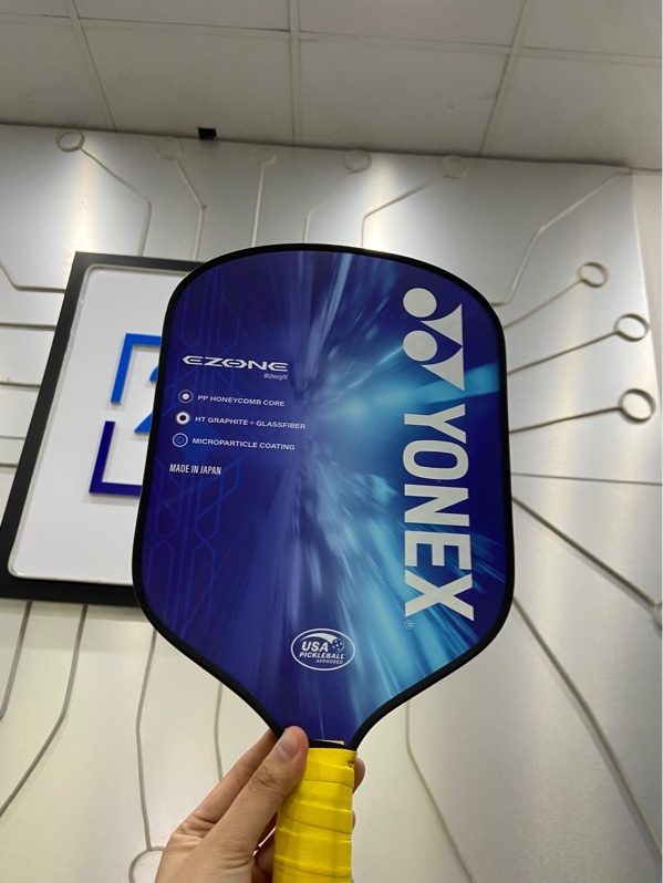 Vợt Pickleball Yonex Ezone Midweight - Màu xanh - Ngoại hình: 97% - Xước sườn - Kèm túi vải