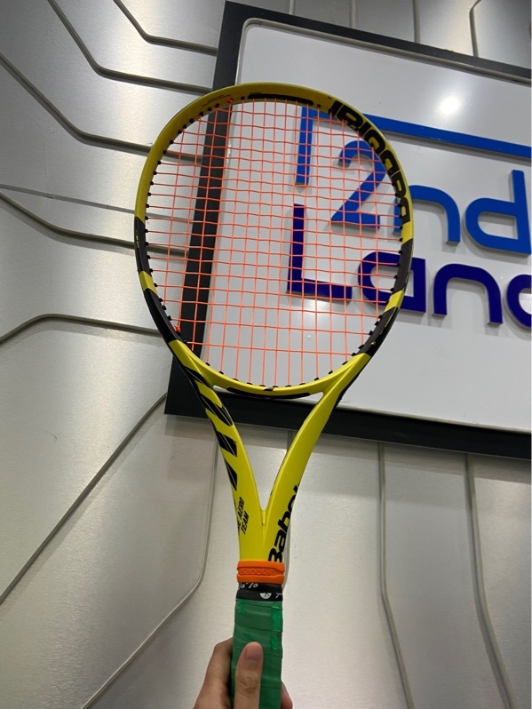 Vợt Tennis Babolat Pure Aero Team 2019 285gram - Màu vàng - Ngoại hình: 97% - Xước sườn nhiều - Body