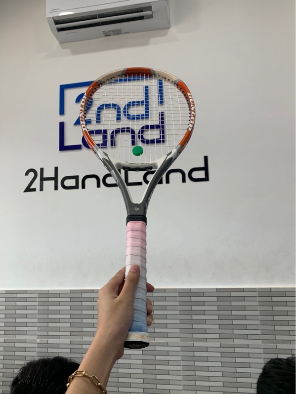 Vợt tennis DUNLOP EVO 255 - 270g - Cỡ cán 4 1/4 - Màu trắng cam - Ngoại hình: 96% - Trầy xước nhiều - Kèm túi