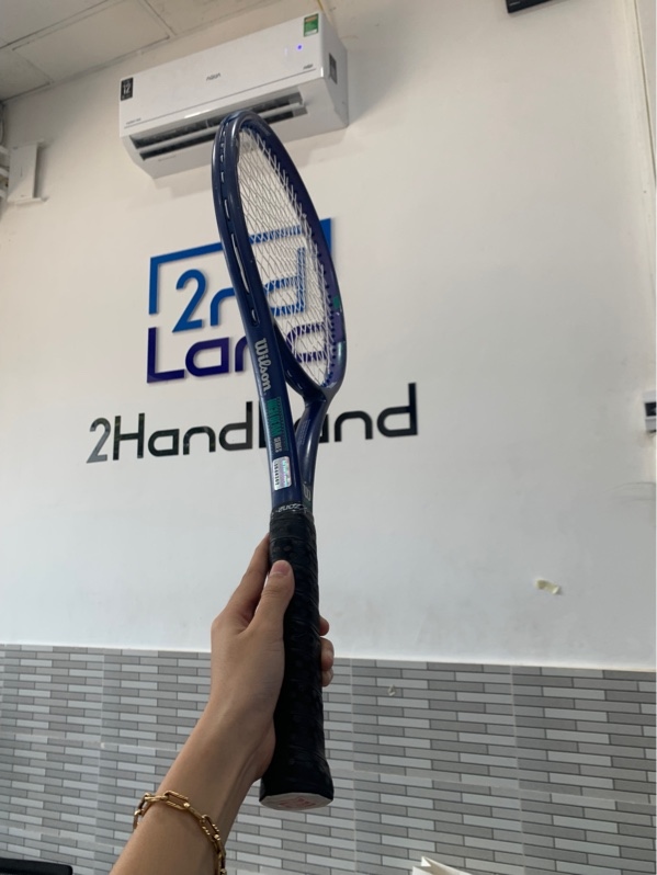 Vợt tennis Wilison graphite aggressor 95 - 4| 3/8, 8.5 IS - Màu xanh - Ngoại hình: 96% - Trầy - Body