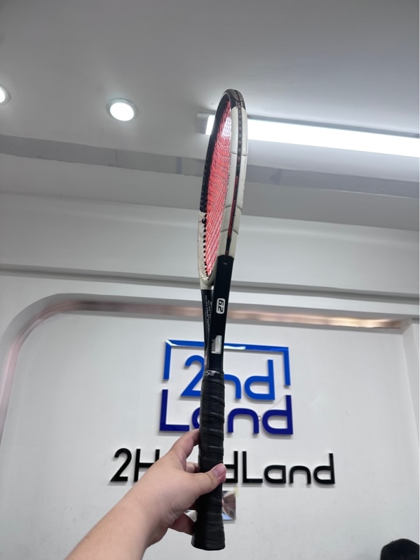 Vợt tennis Wilson Hyper Hammer 6.2 - Màu trắng đen - Ngoại hình 96% - rớt logo cán - Body