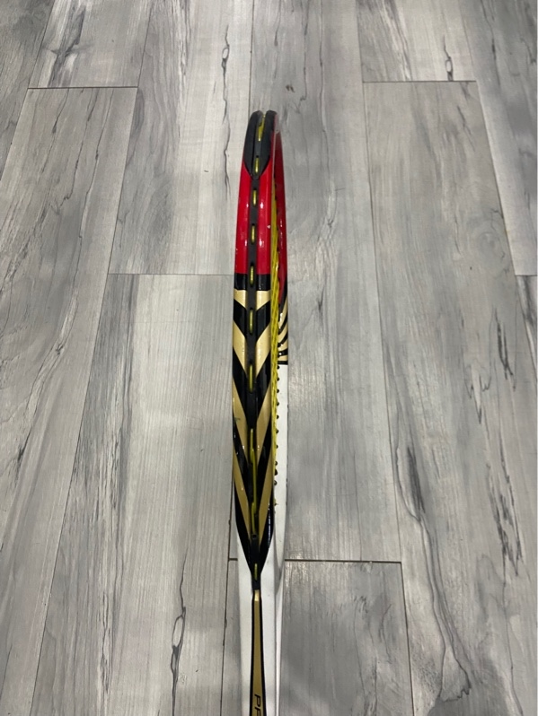 Vợt Tennis Wilson Pro Staff 100 - Màu trắng - Ngoại hình: 97% - Xước nhiều - Body