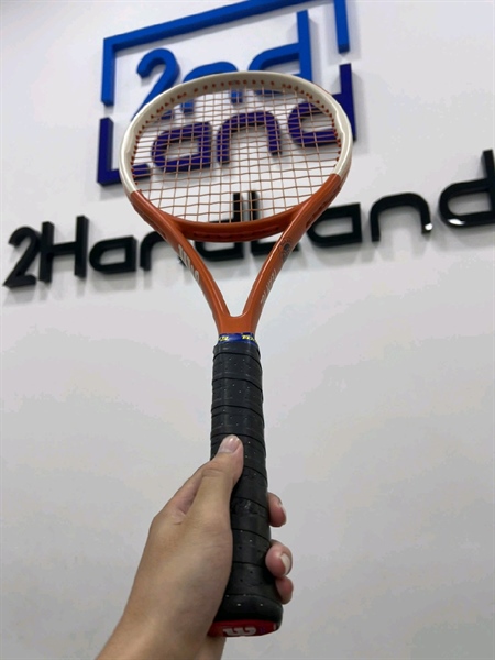 Vợt Tennis Wilson Roland Garros Team 102 (249GR) -WR168610U2 - Màu trắng cam - Ngoại hình 97% - Body