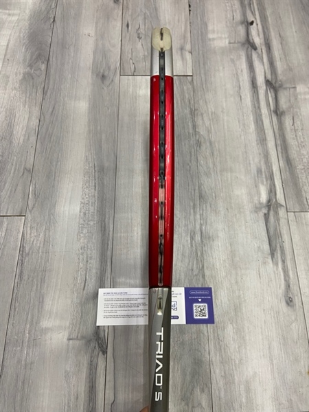 Vợt Tennis Wilson Triad 5 283G - 50-60 LBS - 69 cm - Màu đỏ - Ngoại hình: 97% - Cán trầy, tróc sơn, bụi - Body