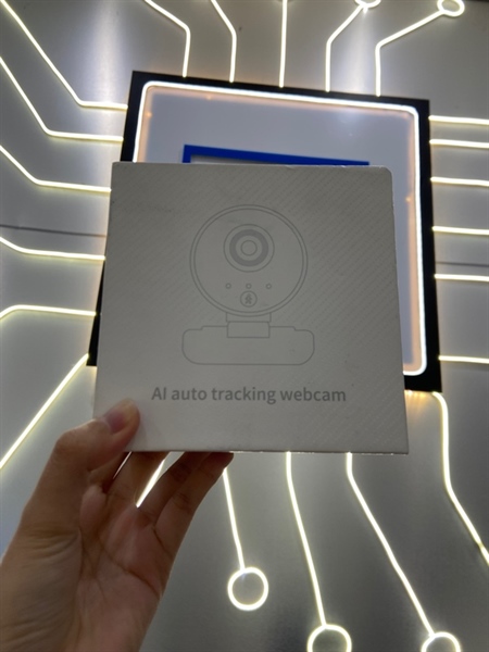 Webcam AI Auto Tracking VSP (W66/W 1080P) - Màu trắng - Ngoại hình: 99% - Kèm Box + remote 2