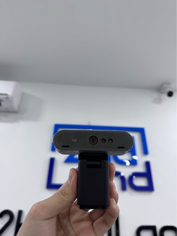 Webcam Logitech Brio 4K Ultra HD - Màu đen - Ngoại hình 97,5% - Xước nhẹ - Kèm 1 dây kết nối