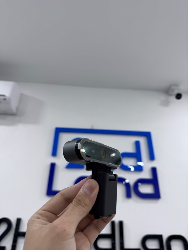 Webcam Logitech Brio 4K Ultra HD - Màu đen - Ngoại hình 97,5% - Xước nhẹ - Kèm 1 dây kết nối