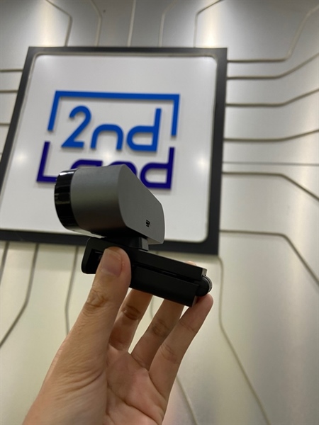 Webcam Logitech Ultra HD Brio 4K - Màu xám - Ngoại hình: 97% - Kèm dây 1