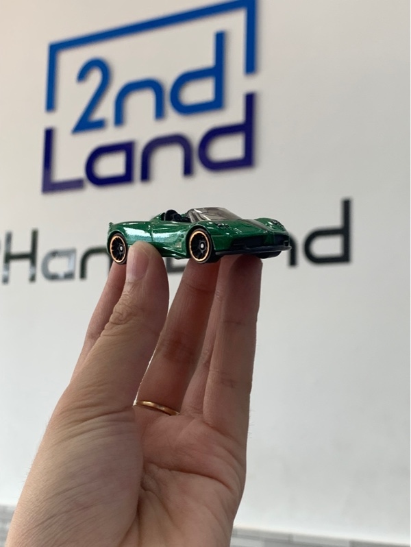 Xe mô hình Hot Wheels '17 Pagani Huayra Roadster - Màu xanh lá - Ngoại hình: 97% - Body