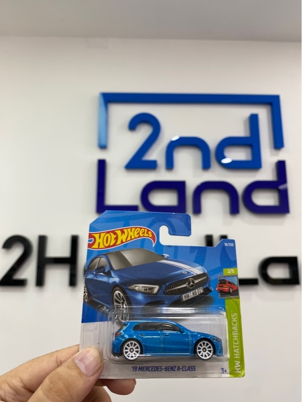 Xe mô hình Hot Wheels - 19 Mercedes-Benz A-Class - New seal